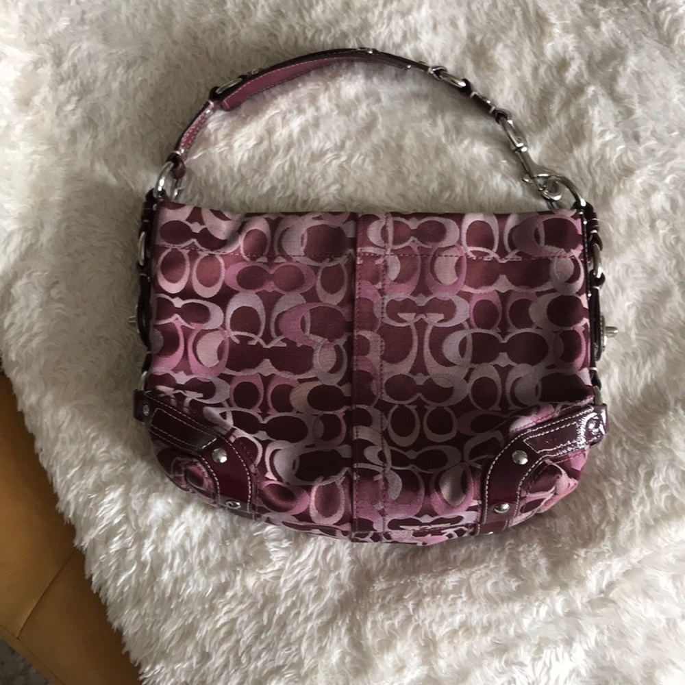 Like new - Coach Carly Bag!